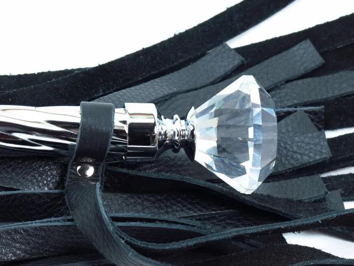 плеть из кожи с широкими хвостами 54022ars в Перми