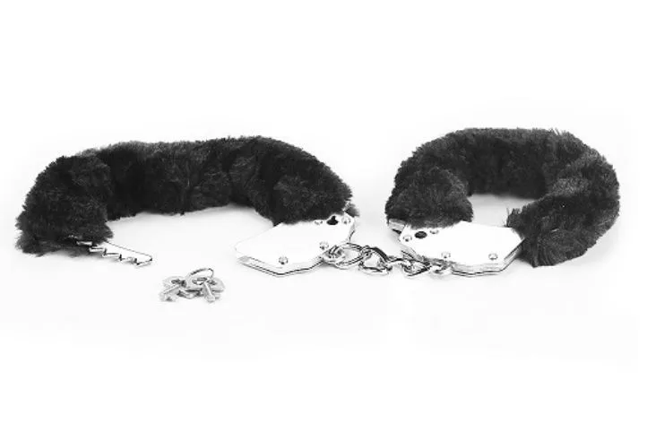 наручники декоративные lovetoy fetish pleasure fluffy handcuffs, черные в Перми
