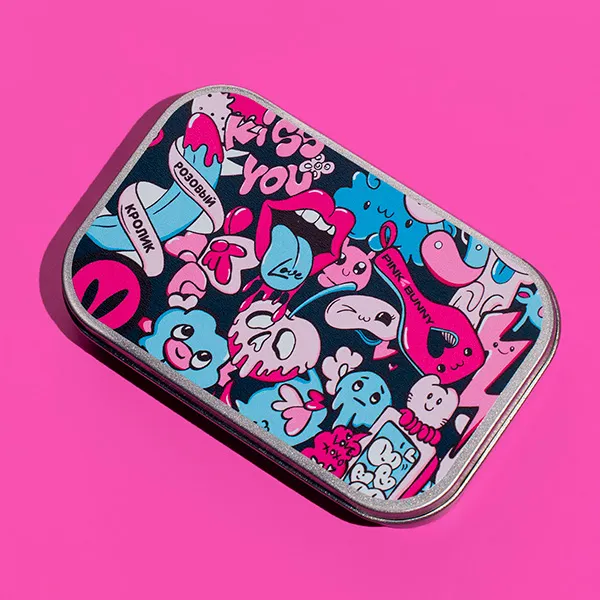 жевательная резинка pinkrabbit с логотипом в жестяной баночке в Перми