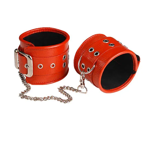 оковы кожаные красные с широким ремешком, соединенные цепочкой длиной 35см 3072-2 в Перми