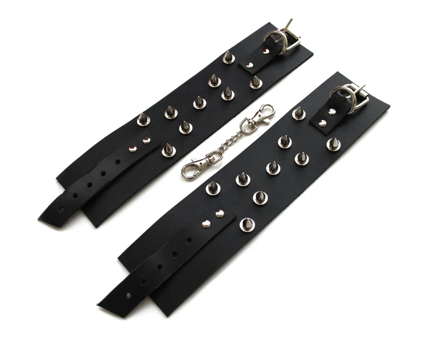 поножи декоративные кожаные pinkrabbit c шипами, черные в Перми