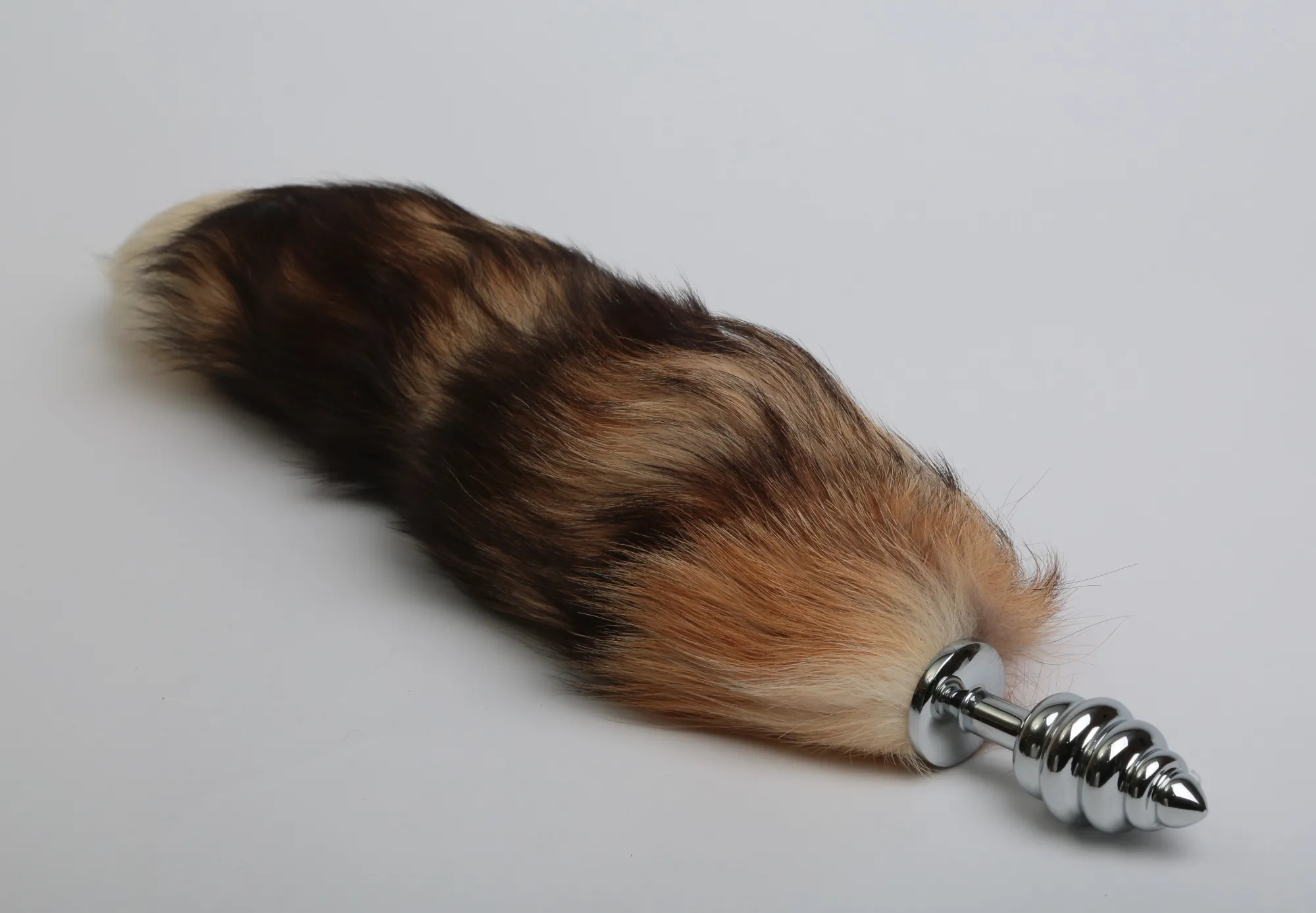 пробка металлическая с хвостом "королевская лиса" 47077-5mm в Перми