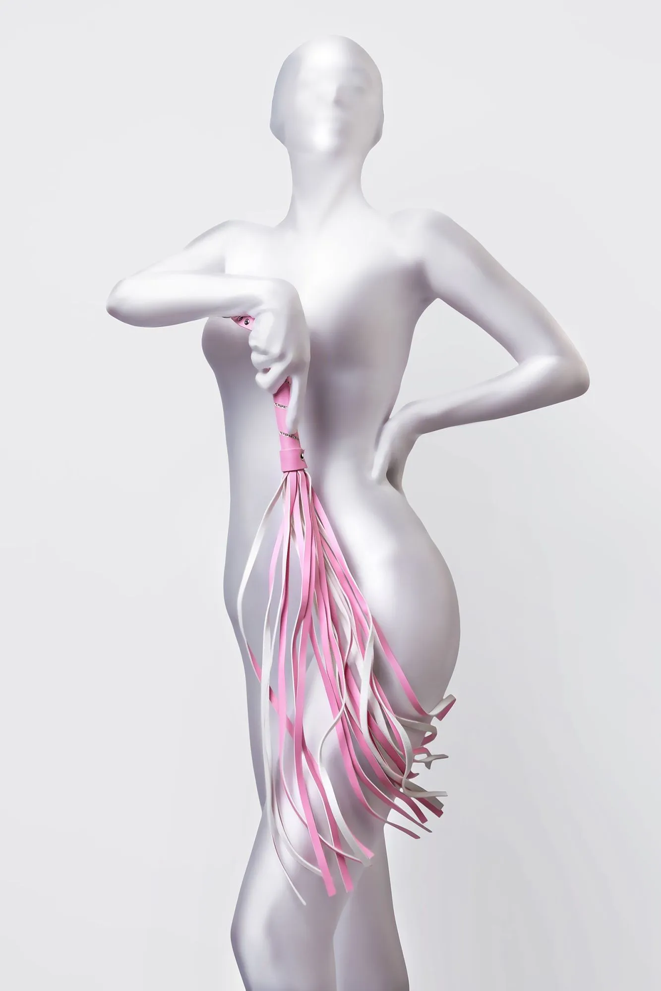 флоггер anonymo #0006, pu кожа, розовый, 64 см в Перми