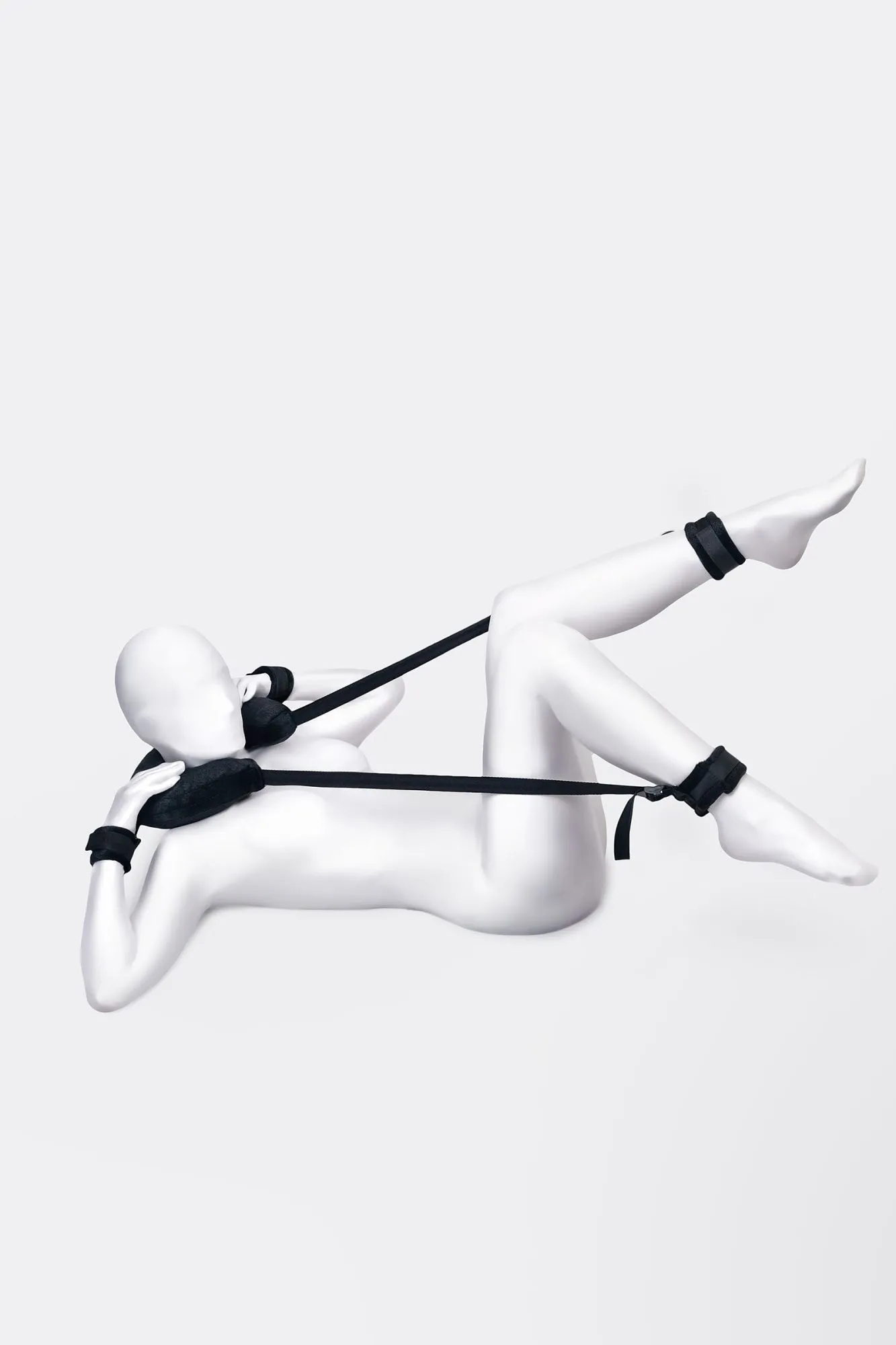 стропа фиксирующая anonymo #0701 с подушкой, велюр, черная, 127 см в Перми