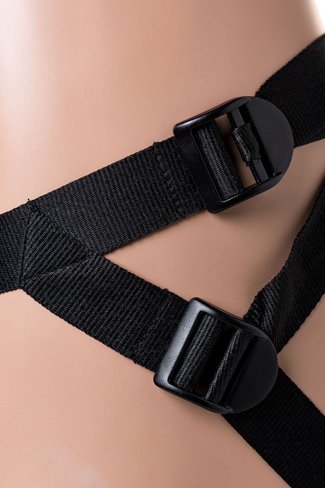 страпон lovetoy lesbian series с поясом harness, телесный в Перми