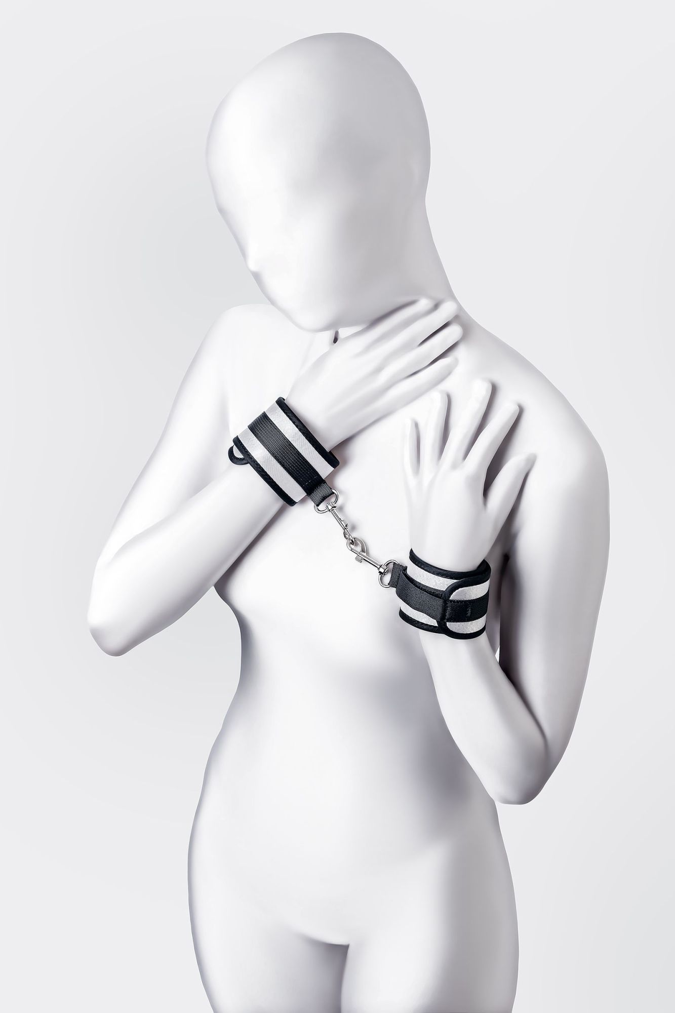 наручники anonymo #0107, полиэстер, серебристые, 23,5 см в Перми