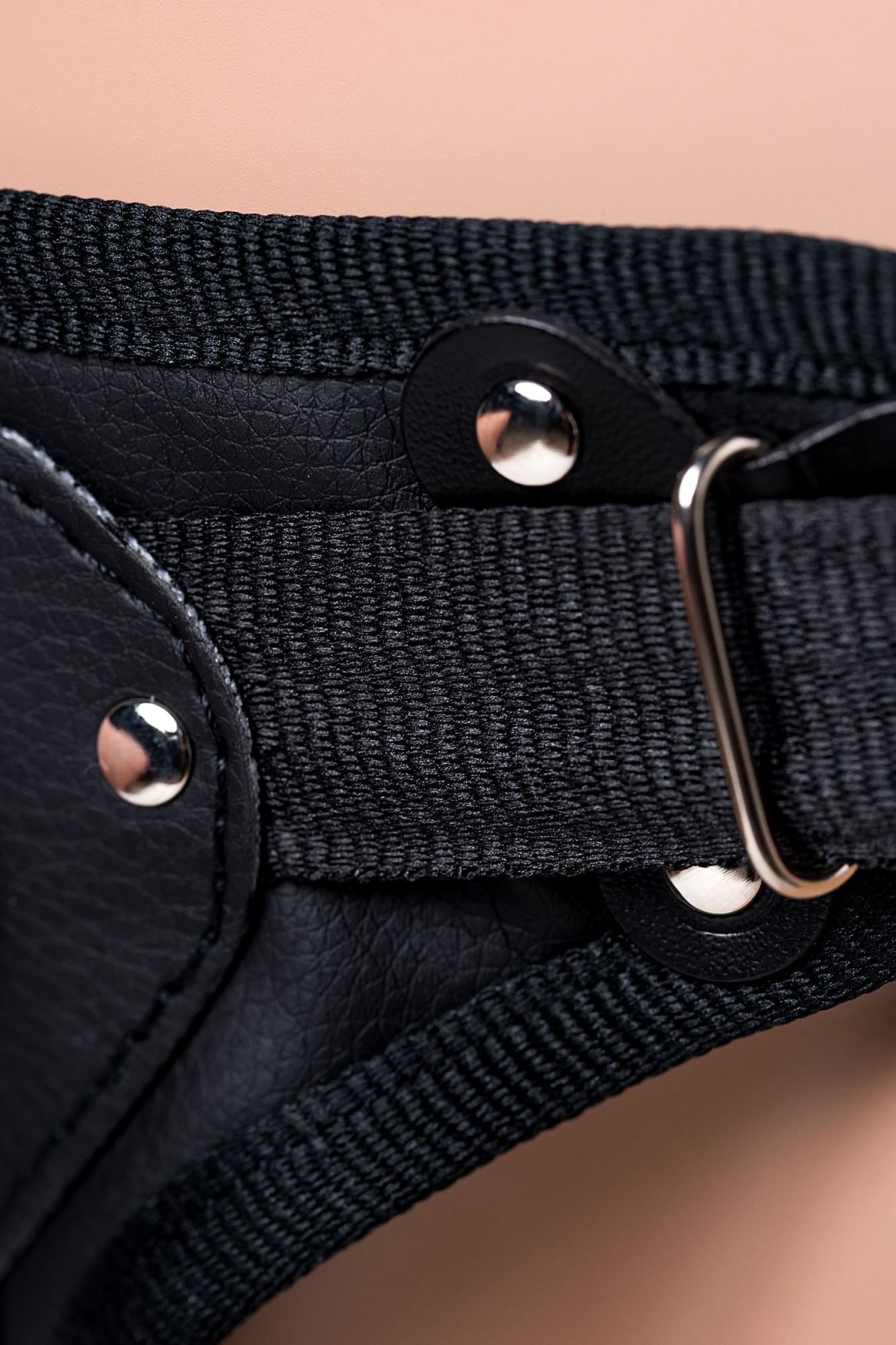 страпон lovetoy lesbian series с поясом harness, телесный в Перми
