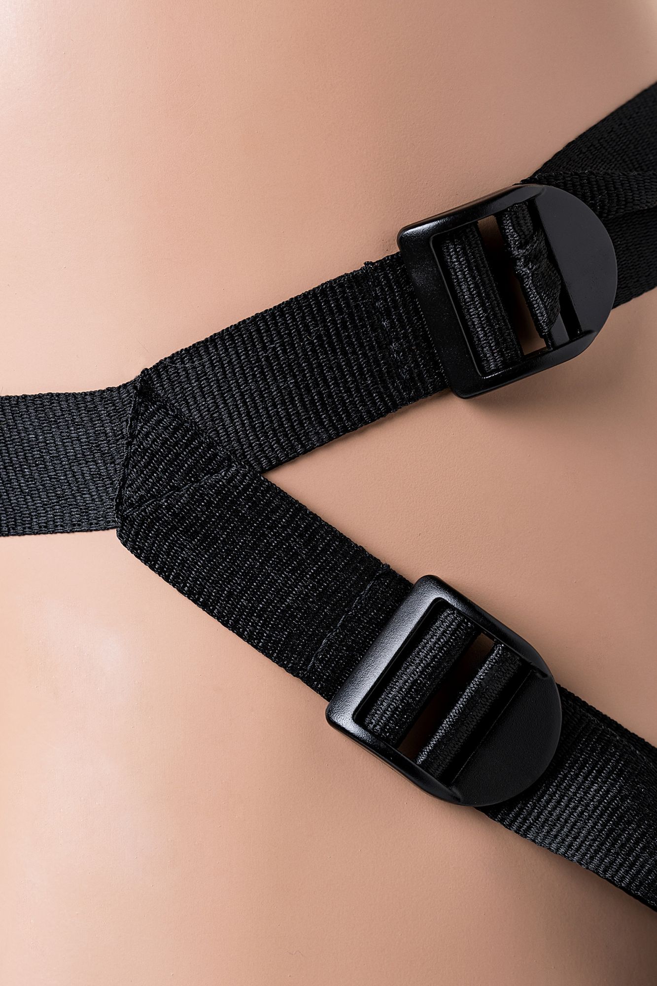 страпон на креплении lovetoy с поясом harness, реалистичный, neoskin, телесный, 17,5 см в Перми